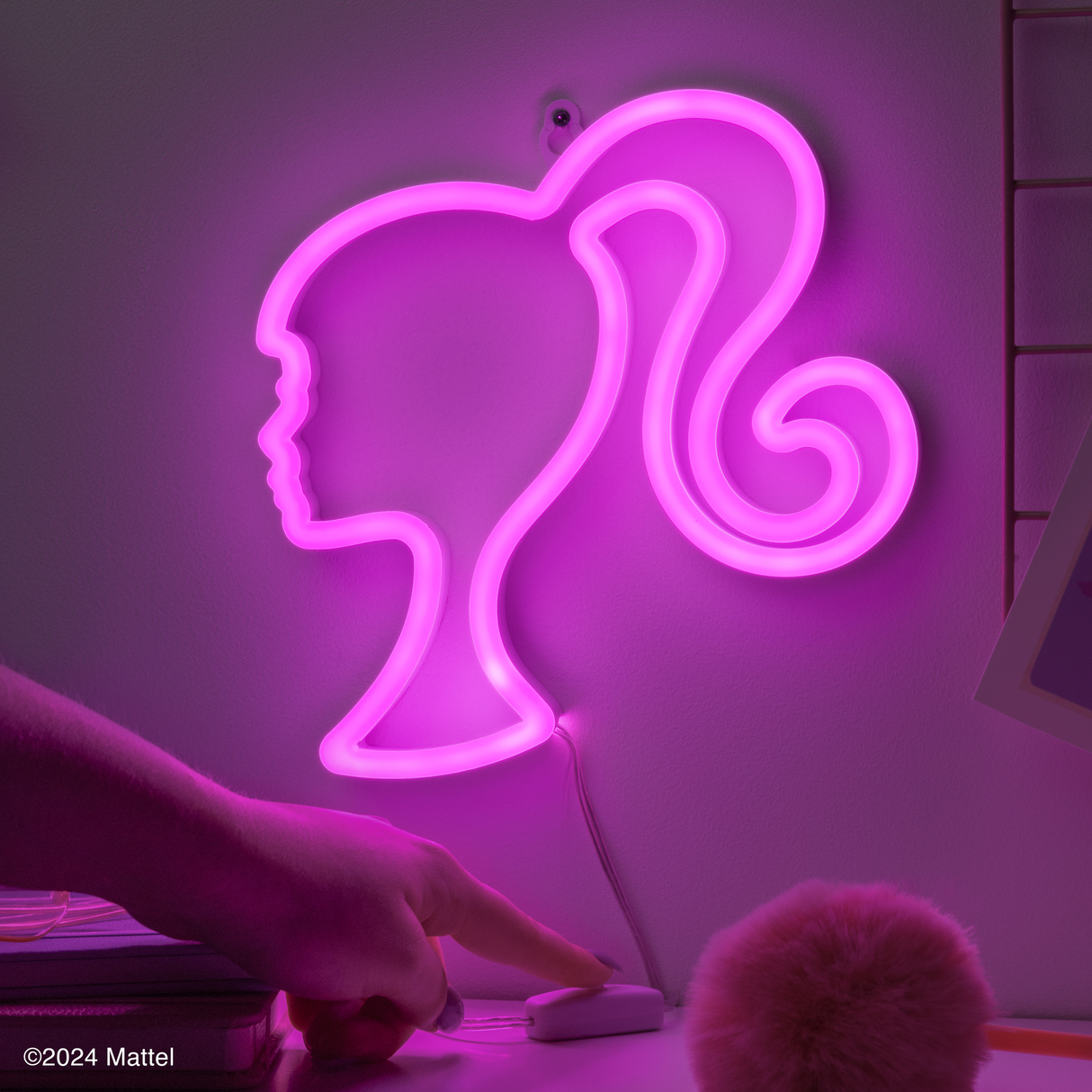 Lampa decorativa model cap Barbie de veghe noptiera birou sau gaming semn luminos LED NEON forma cap papusa inaltime