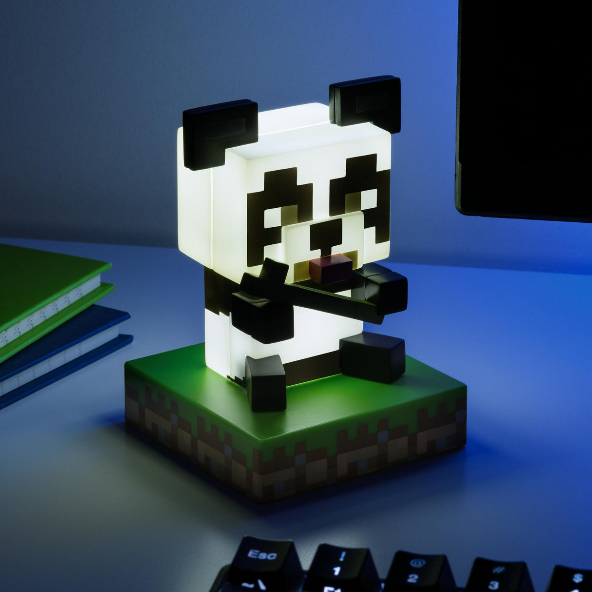 Lampa decorativa model PANDA - Minecraft de veghe noptiera birou sau gaming 10cm decoratiune luminoasa LED forma 3D