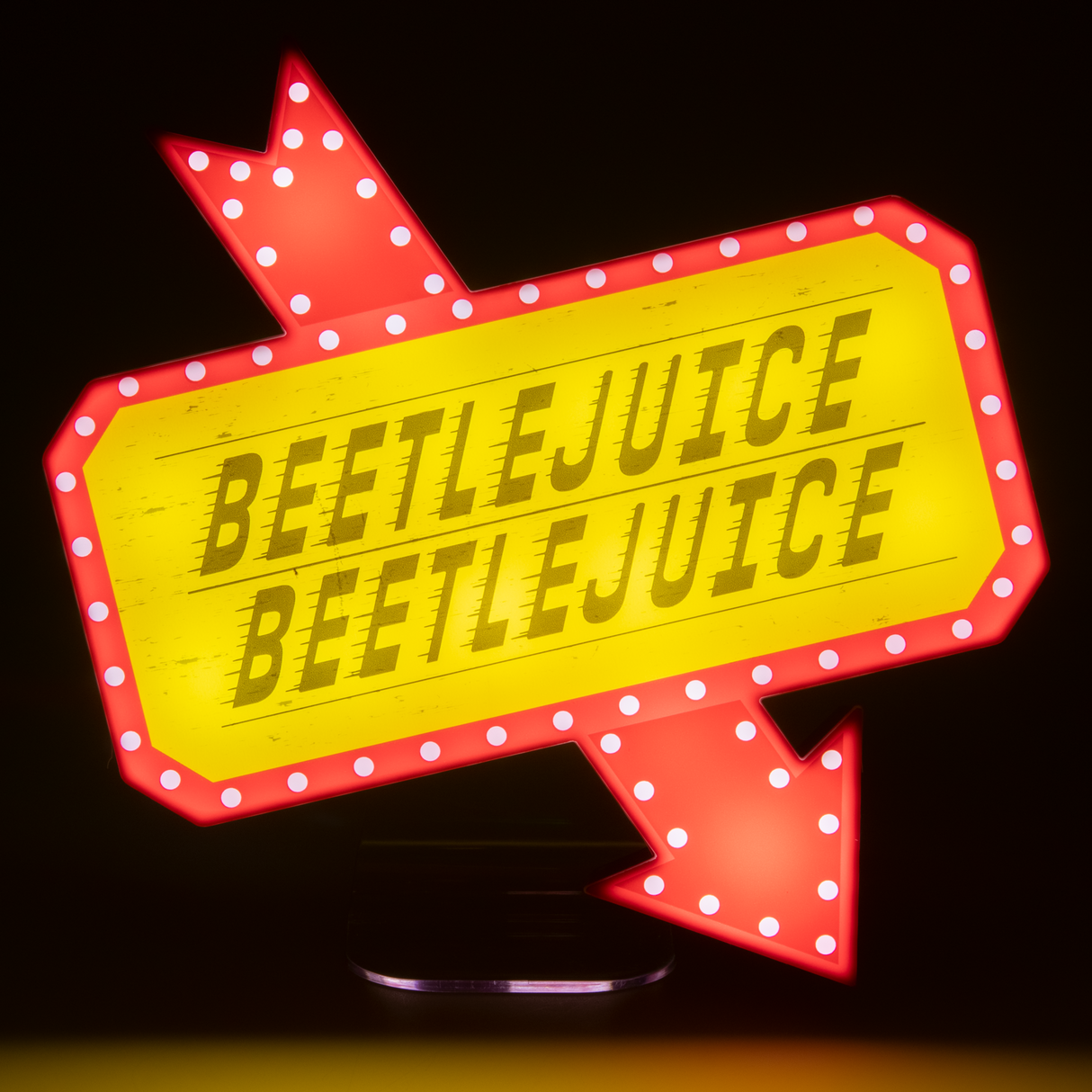 Lampa decorativa model Beetlejuice de veghe noptiera birou sau gaming semn luminos LED forma logo 25 cm licenta