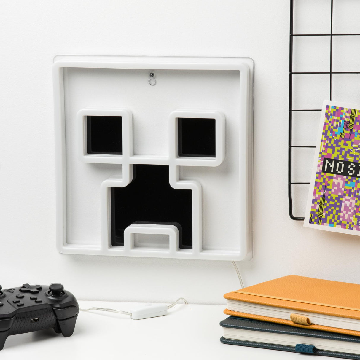 Creeper Wall Mountable LED Neon Light - Lampa