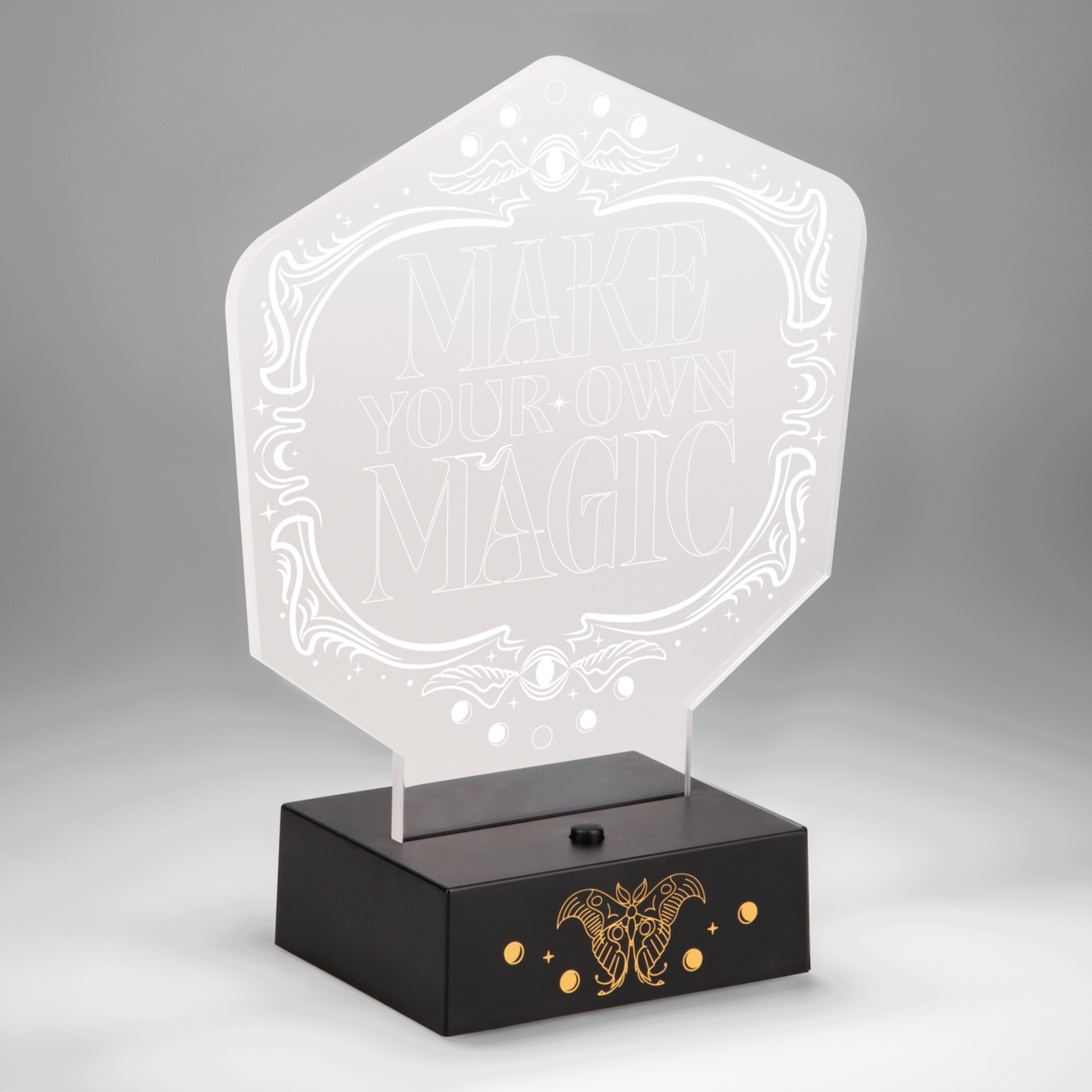 Lampa decorativa model Wicked de veghe noptiera birou sau gaming portabila semn luminos LED forma logo diametru 16cm