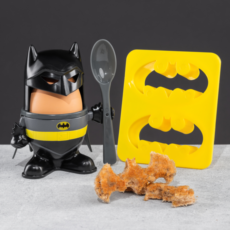 Set Mic Dejun model Batman suport pentru ou si forma decupare paine include lingurita licenta oficiala DC Comics - Set