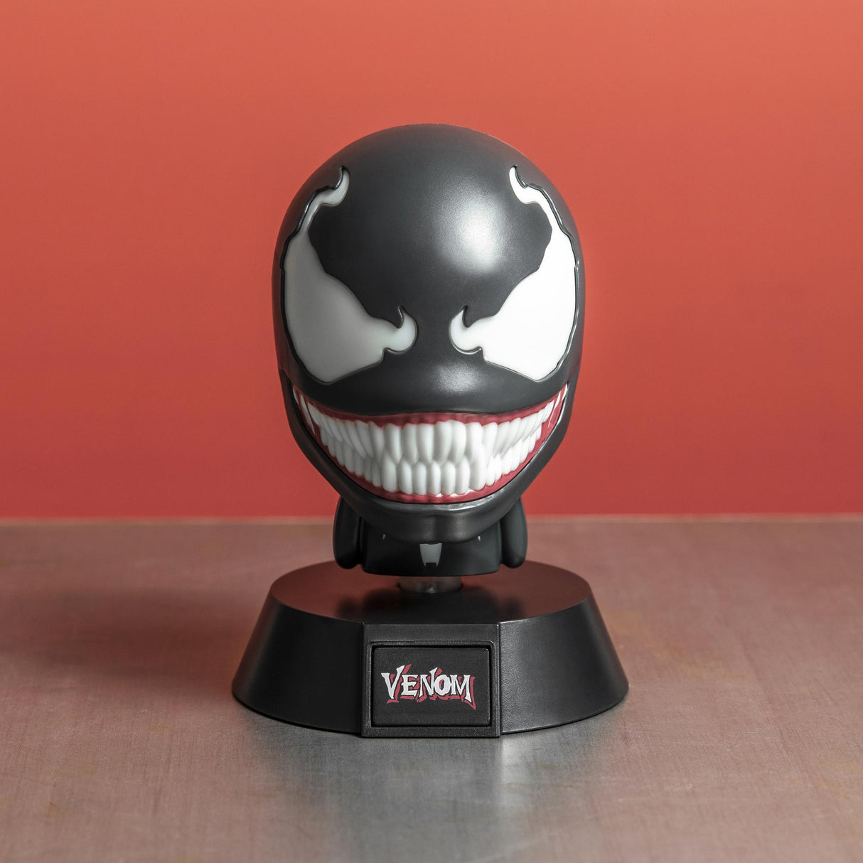 Lampa decorativa model Vemon - Spiderman de veghe noptiera birou sau gaming 10cm decoratiune luminoasa LED forma 3D