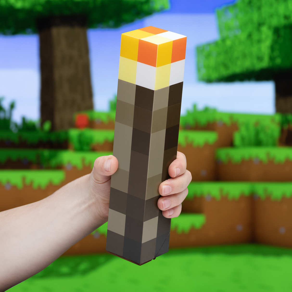 Lampa decorativa model torta Minecraft de veghe noptiera birou sau gaming semn luminos LED forma geometrica 3D licenta