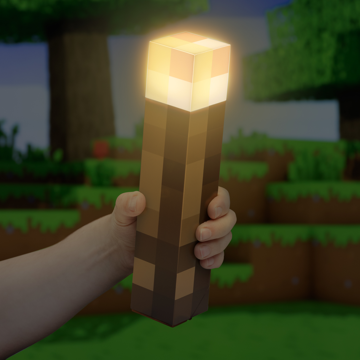 Lampa decorativa model torta Minecraft de veghe noptiera birou sau gaming semn luminos LED forma geometrica 3D licenta